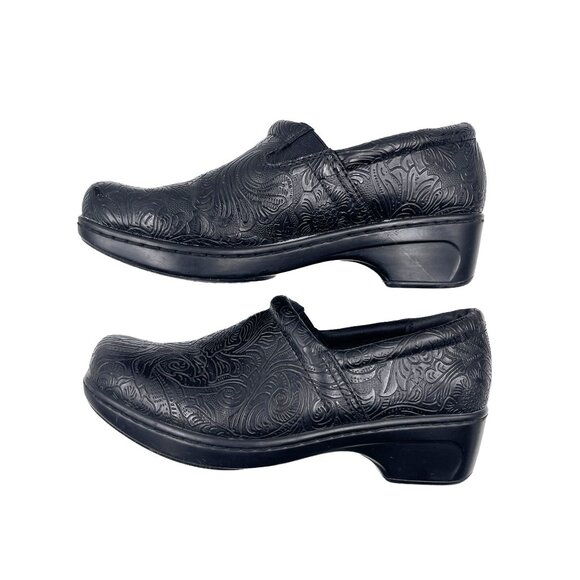 Yuu Women's Slip on Shoes Clogs Bethanee Embossed Tooled Western Style Size 8.5 - Picture 4 of 10